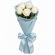 Букет 5 Белых роз Проуд в Ольге