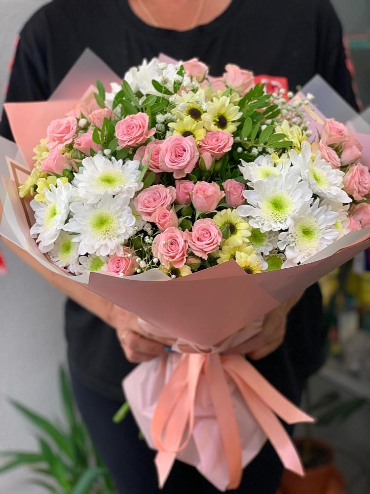 Букет цветов из: Розы и Хризантемы в Ольге