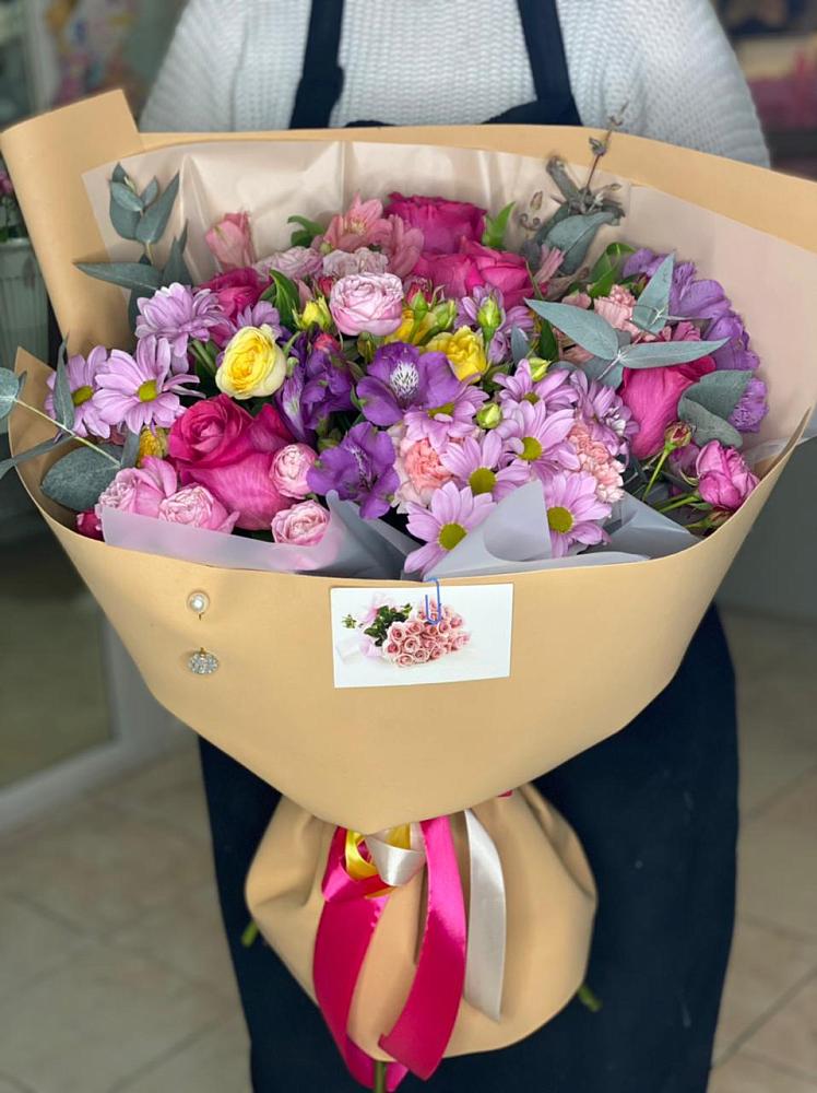 Букет цветов из: Хризантемы, Гвоздики и Альстромерии в Ольге