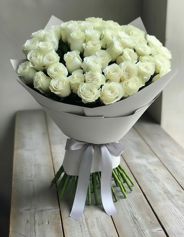 Букет 35 Белых роз в Ольге