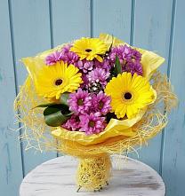 Букет цветов из:  Хризантемы и Герберы #REPLACE_PRED# Ольге