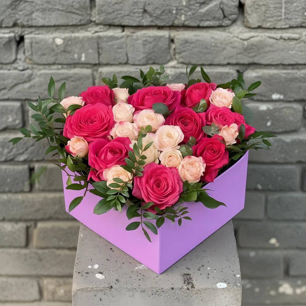 Цветочная композиция из Розы в коробке в Ольге