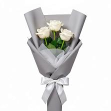 Букет 3 белые розы в Ольге