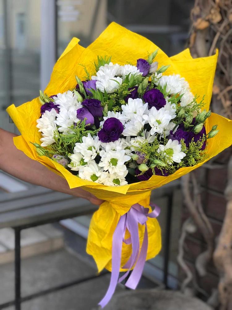Букет цветов из: Ирисы, Хризантемы и Ромашки в Ольге