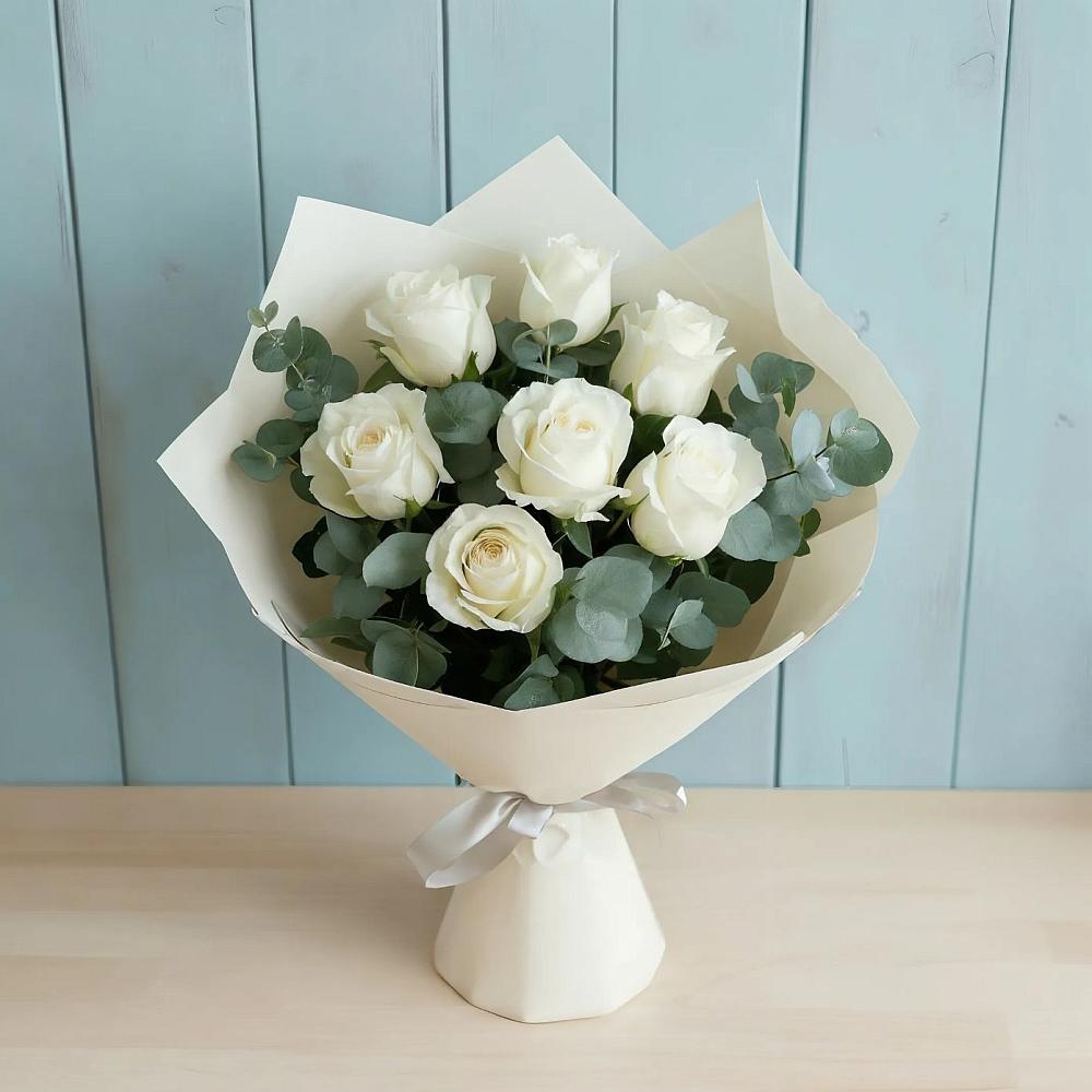 Букет Белые розы в Эвкалипте в Ольге