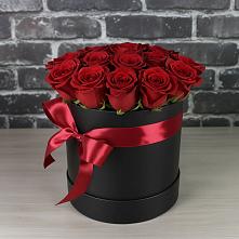 Цветочная композиция из Розы в шляпной коробке в Ольге