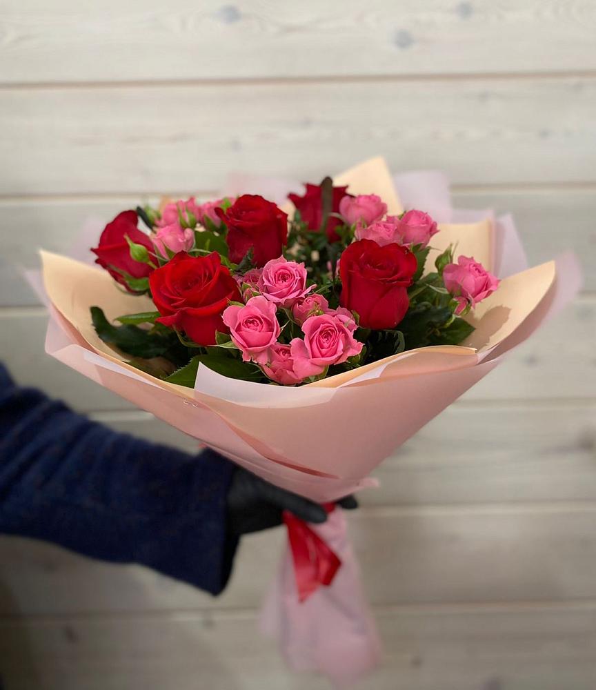 Букет цветов из: Розы в Ольге
