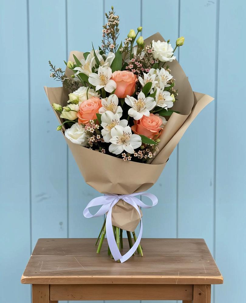 Букет цветов из: Альстромерии, Лизиантусы, Розы и Хризантемы в Ольге